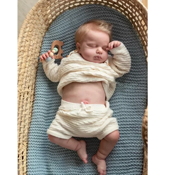 Boneca bebe reborn realista de silicone menino e menina - Imagem 4